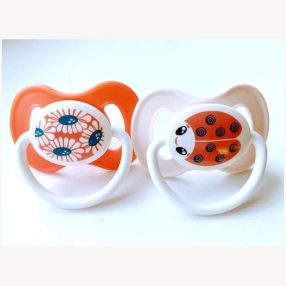   Hopp Játszócumi Katica, rózsaszín szilikon lapított (méret: 2) 0 - 6 hó (2 db/cs)